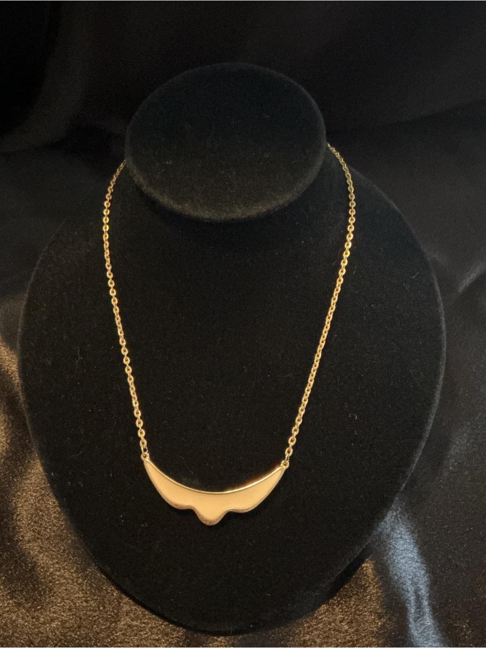 Vintage Gold Tone Metal Crescent Pendant Necklace